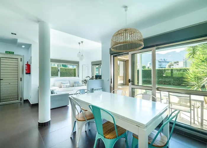 Helloasturias, Casa En Con Piscina, Jardin, Cerca De La Playa. Hébergement de vacances